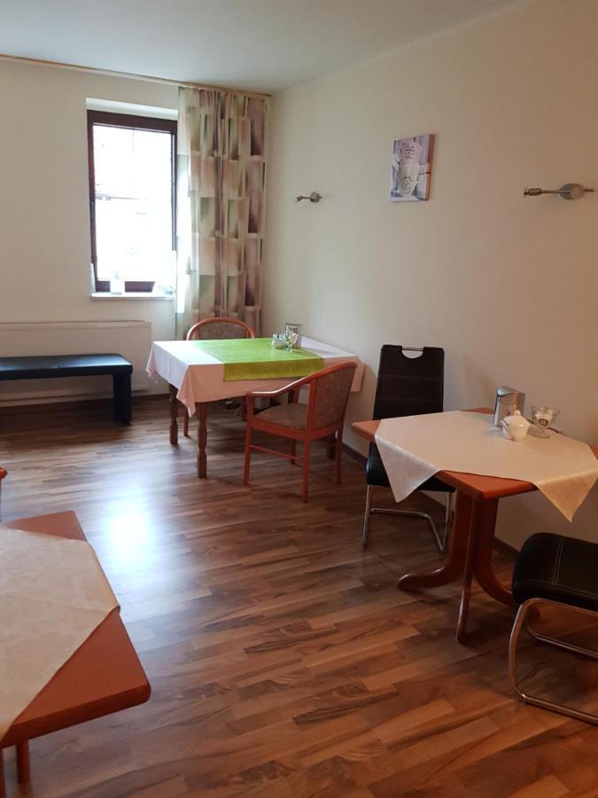 Hotel Zur Altstadt Calbe Luaran gambar